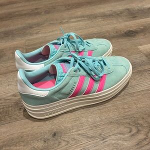 Adidas Women's Aqua and Pink Sneakers Gazelle Bold